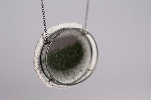 Dust Pendant Dark Grey/Forest Green