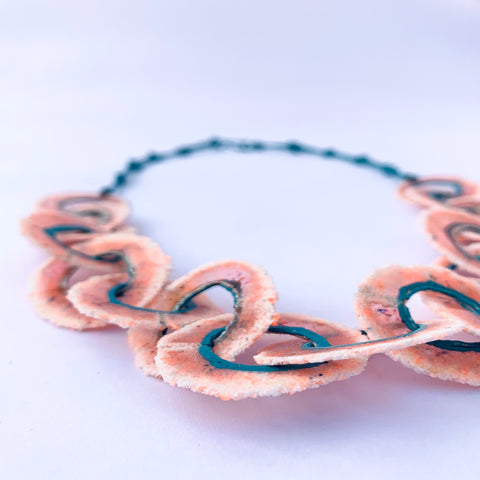 Dust Chain - Pink/Turquoise