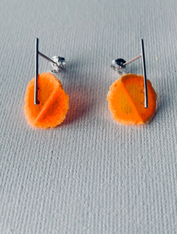 Dust Fold Stud neon orange