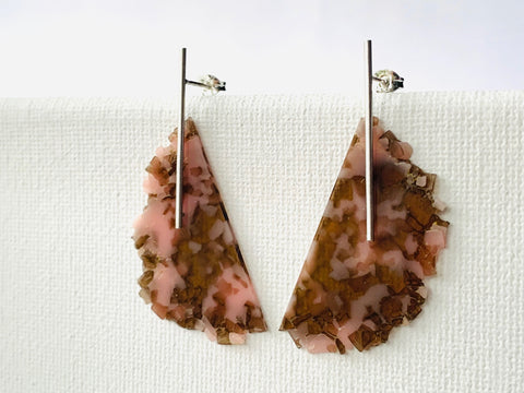 Granule line Stud pink/brown