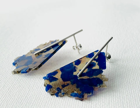 Granule Line Stud blue/brown