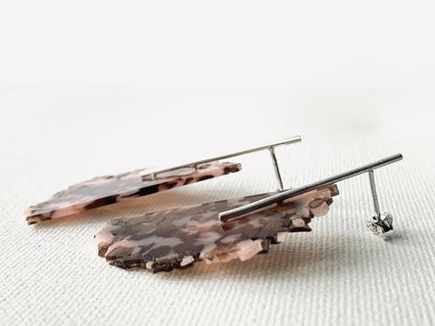 Granule line Stud pink/brown