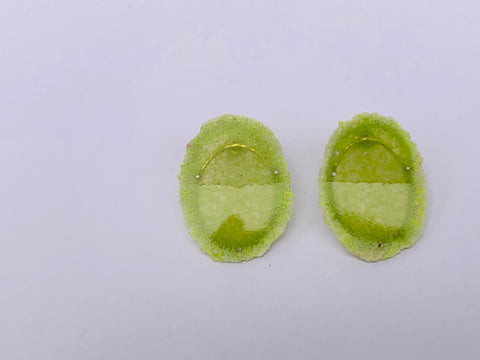 Dust Contrast Studs Lime