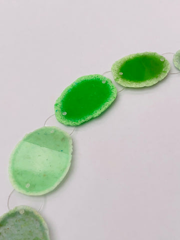 Contrast Dust Necklace Green