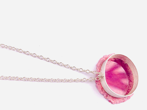 Boxy Dust Pendant - Fushia