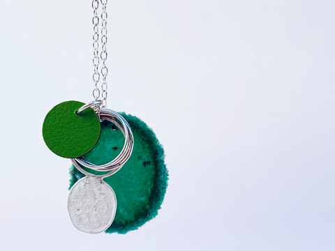 Cluster Dust Pendant - Dark Green/Grass