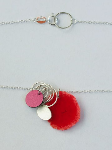 Cluster Dust Pendant - red/fushia