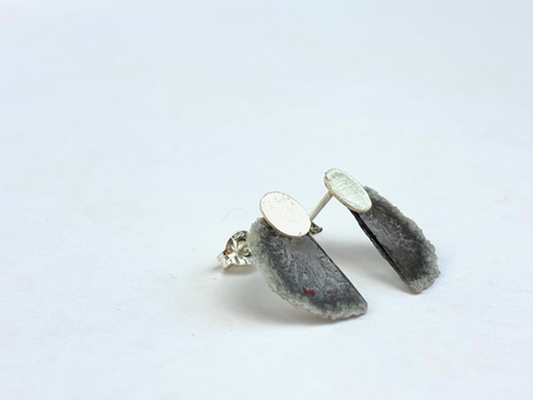 Mini Dust Studs - Dark Grey