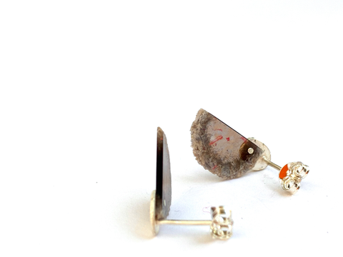 Dust Studs - Brown