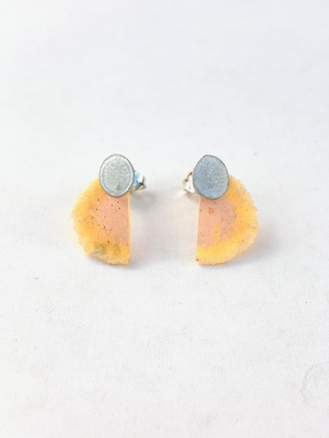 Dust Studs - Peach
