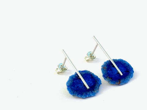 Linear Dust Stud - Blue