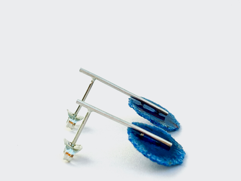 Linear Dust Stud - Blue