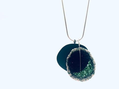 Dust Pendant Forest Green