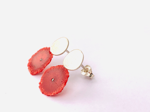 Dust Studs - Dark Red