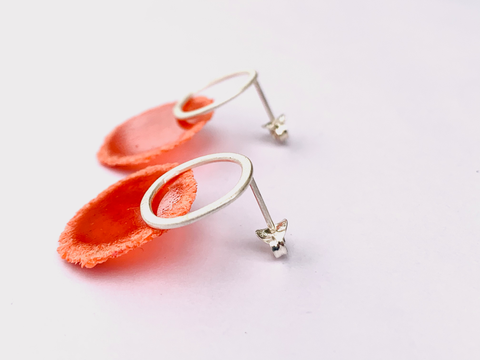Dust Loop Studs - Red