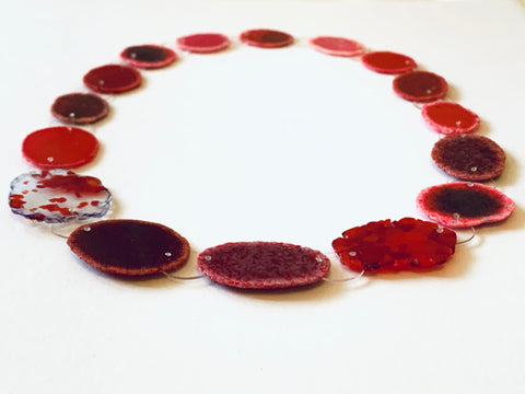 Dust Necklace Raspberry