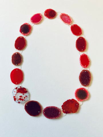 Dust Necklace Raspberry
