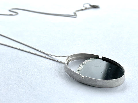 Long Oval Dust Pendant Forest Green