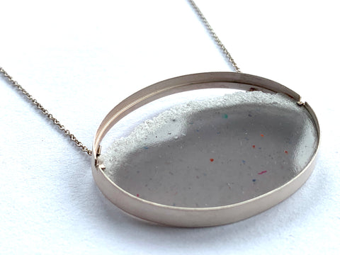 Oval Dust Necklace Warm Grey